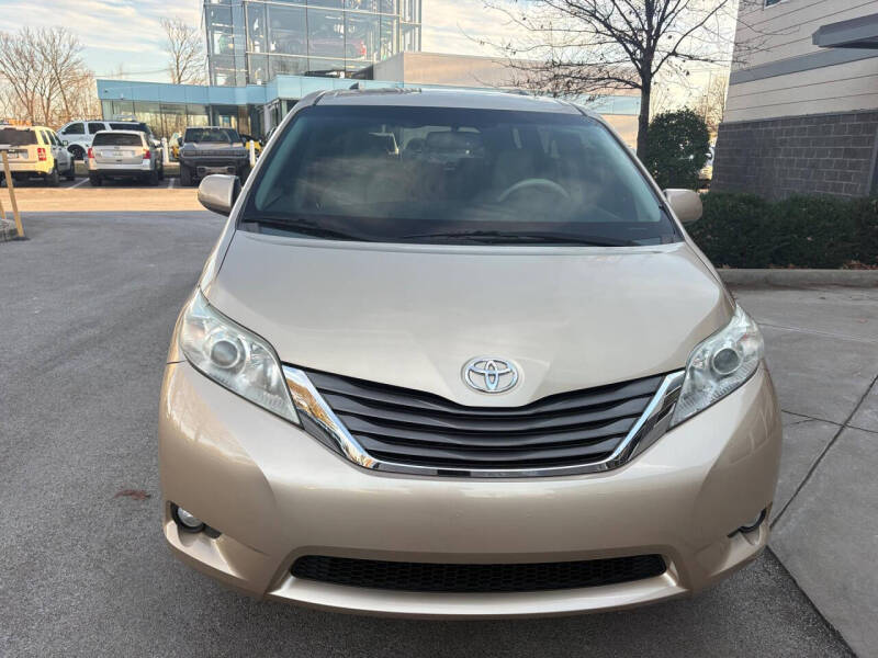 2012 Toyota Sienna