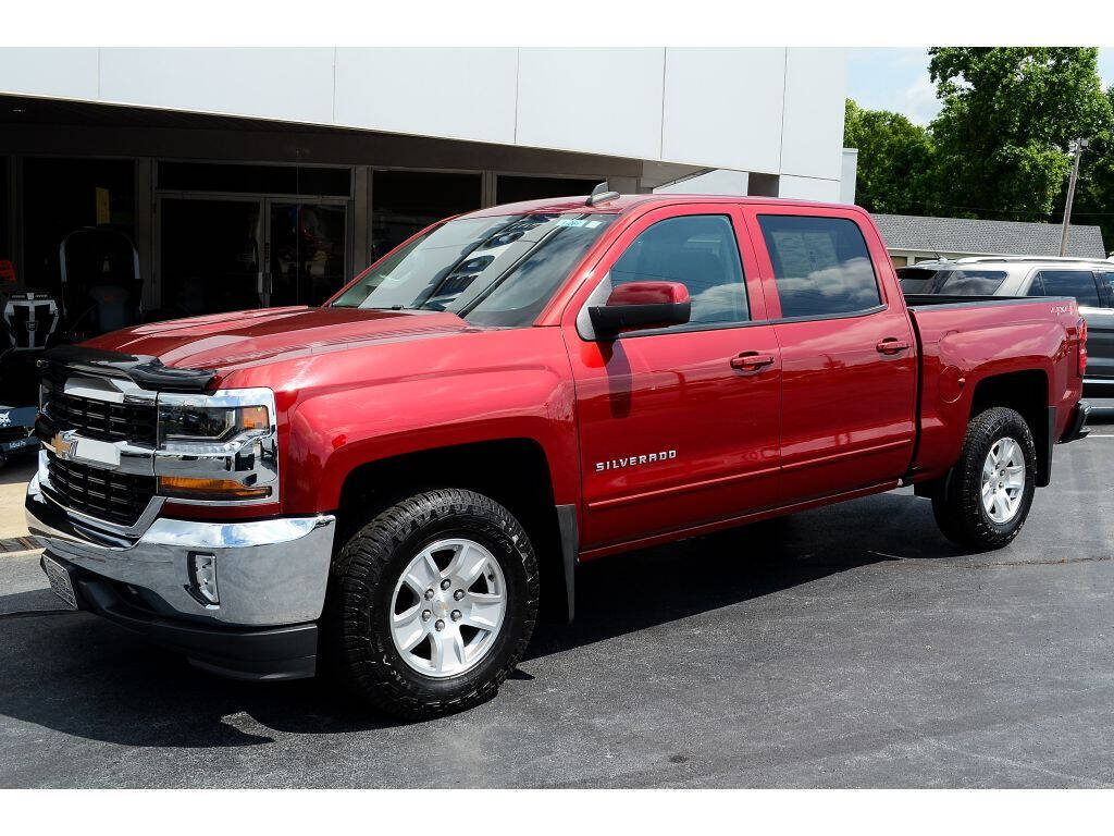 2018 Chevrolet Silverado 1500 for sale at EARL DUFF PRE-OWNED CENTER in Harriman, TN