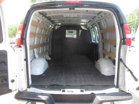 2025 GMC Savana 2500