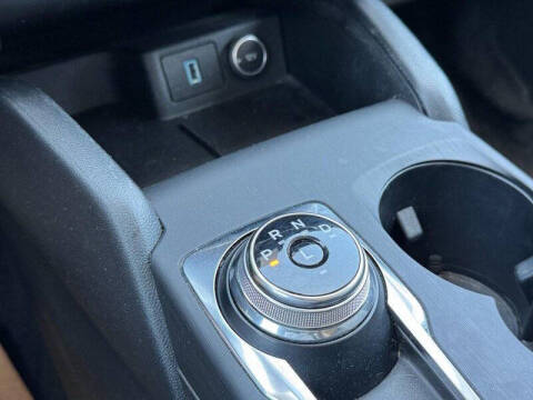 2020 Ford Escape SE