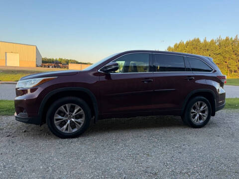 2016 Toyota Highlander LE