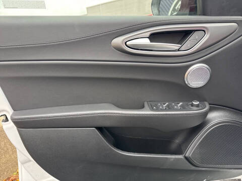 2025 Alfa Romeo Giulia