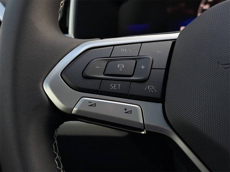 2026 Volkswagen Taos SE