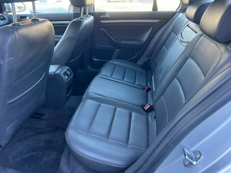 2005 Volkswagen Jetta 2.5 PZEV