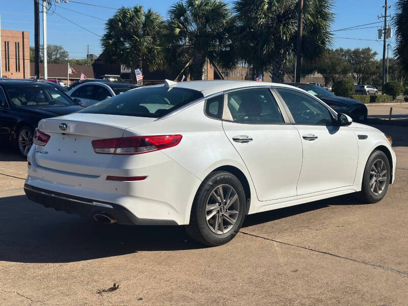 2020 Kia Optima LX