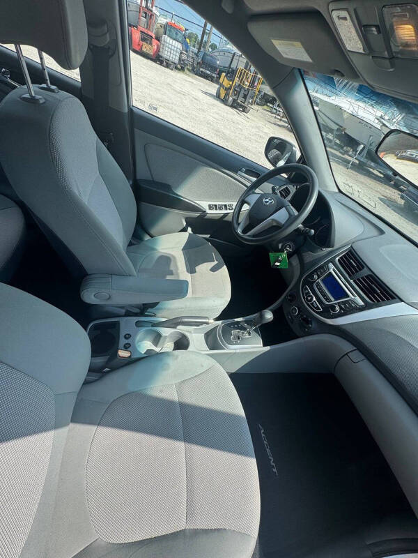 2014 Hyundai Accent GLS