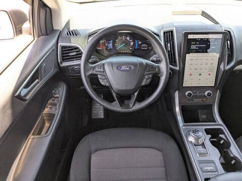 2021 Ford Edge SE