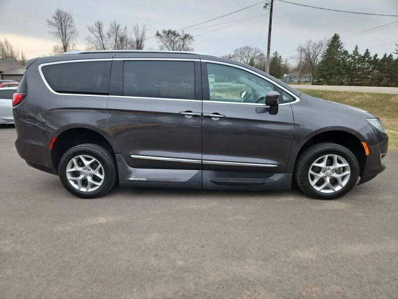 2018 Chrysler Pacifica Touring L Plus