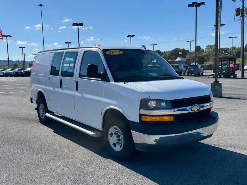 2023 Chevrolet Express 2500