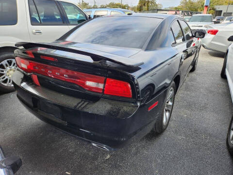 2012 Dodge Charger SE