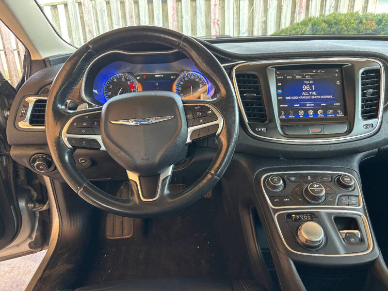 2016 Chrysler 200 C Platinum