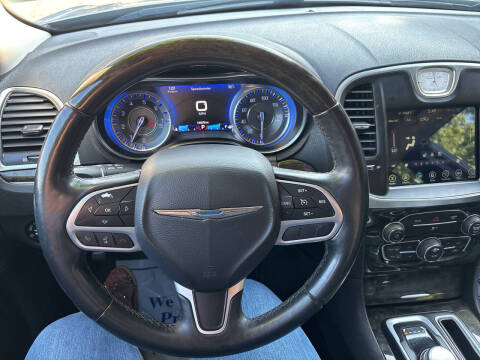 2017 Chrysler 300 C