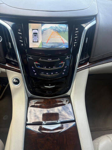 2015 Cadillac Escalade Luxury