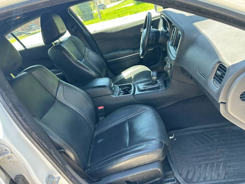2017 Dodge Charger SXT