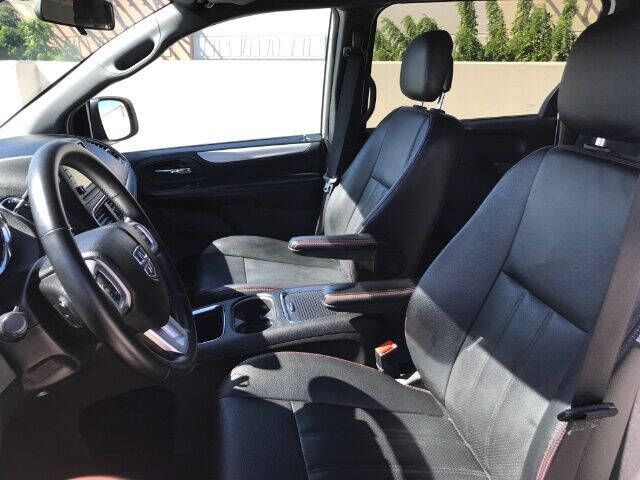 2016 Dodge Grand Caravan R/T