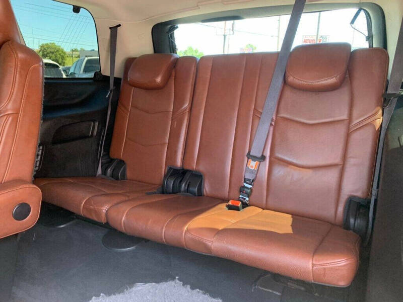 2016 Cadillac Escalade Luxury Collection