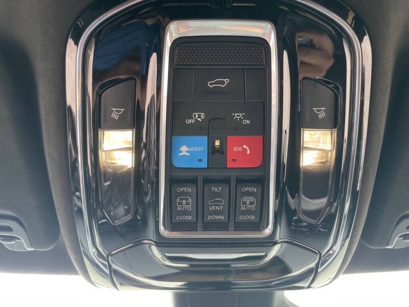 2022 Jeep Grand Wagoneer Series II