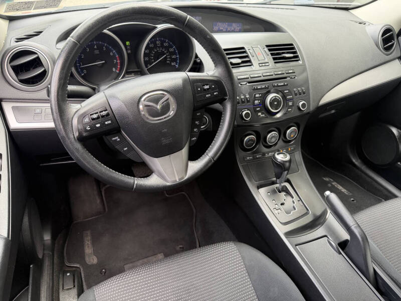 2013 Mazda MAZDA3 i Touring