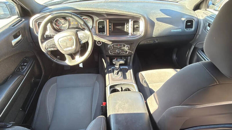 2017 Dodge Charger SE