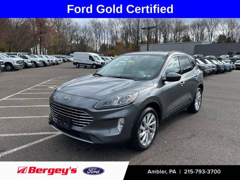 2022 Ford Escape Titanium