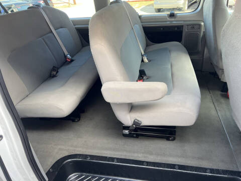 2009 Ford E-Series E-350 SD XLT