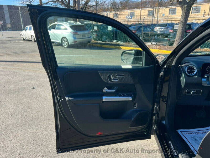 2025 Mercedes-Benz GLB GLB 250 4MATIC