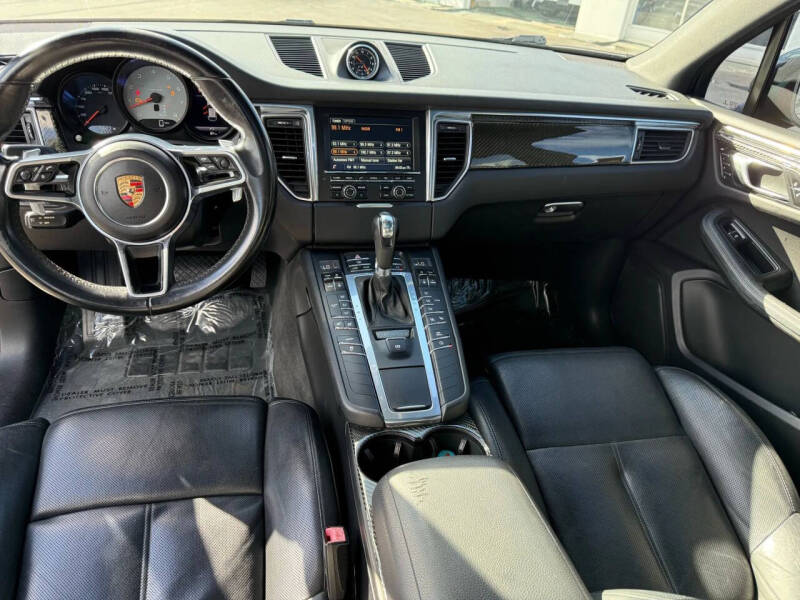 2015 Porsche Macan S