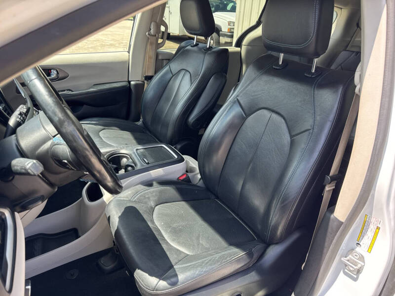2021 Chrysler Pacifica Touring L