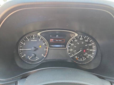 2016 Nissan Pathfinder SV