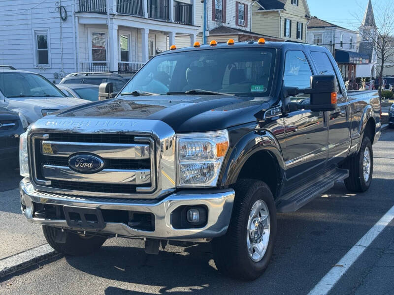 2015 Ford F-250 Super Duty XLT photo 2