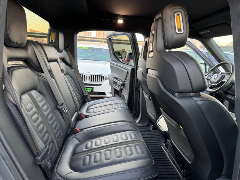 2023 Rivian R1T Adventure