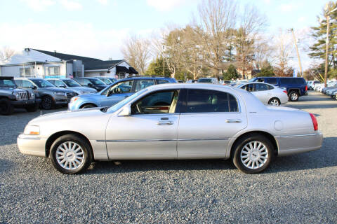 2005 Lincoln Town Car Signature