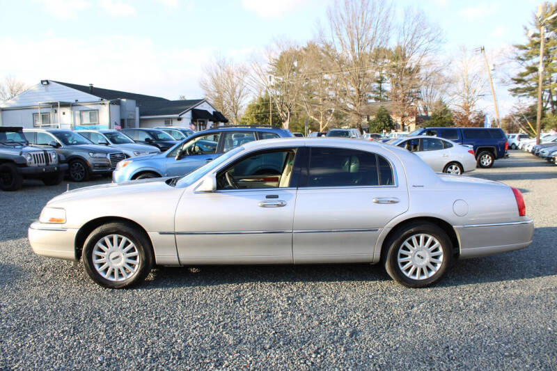 2005 Lincoln Town Car Signature