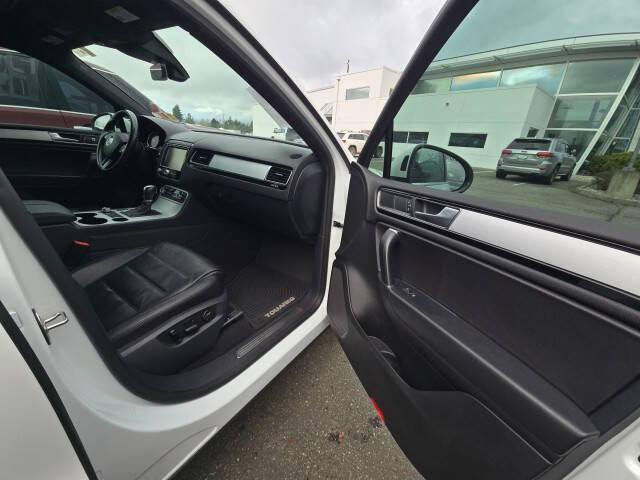 2017 Volkswagen Touareg V6 Wolfsburg