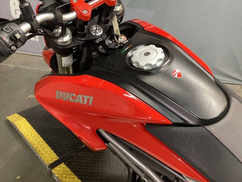 2013 Ducati Hyperstrada