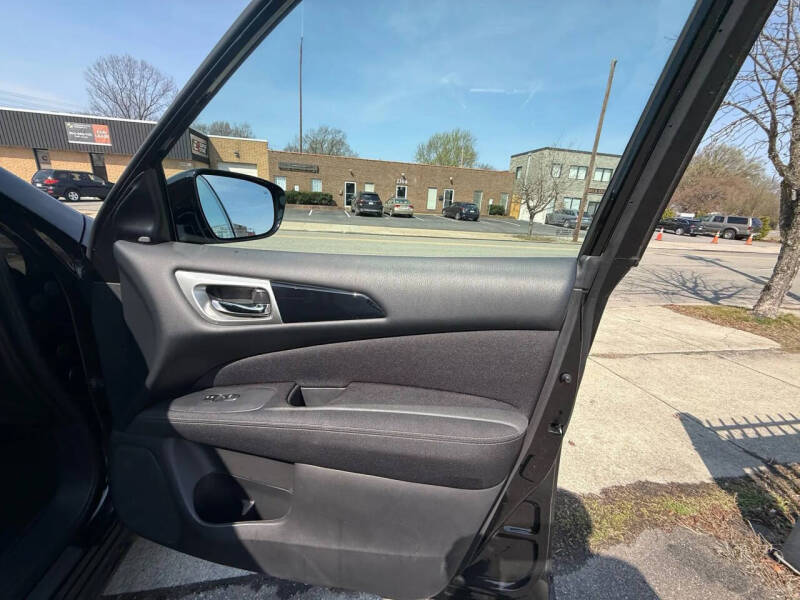 2017 Nissan Pathfinder