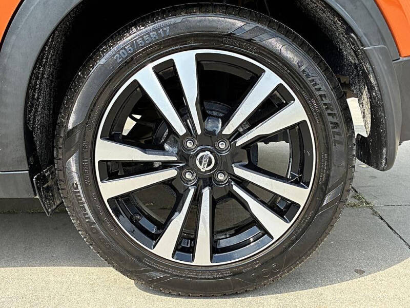 2020 Nissan Kicks SR