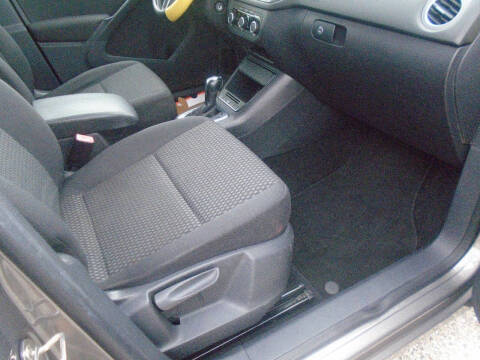 2011 Volkswagen Tiguan SE