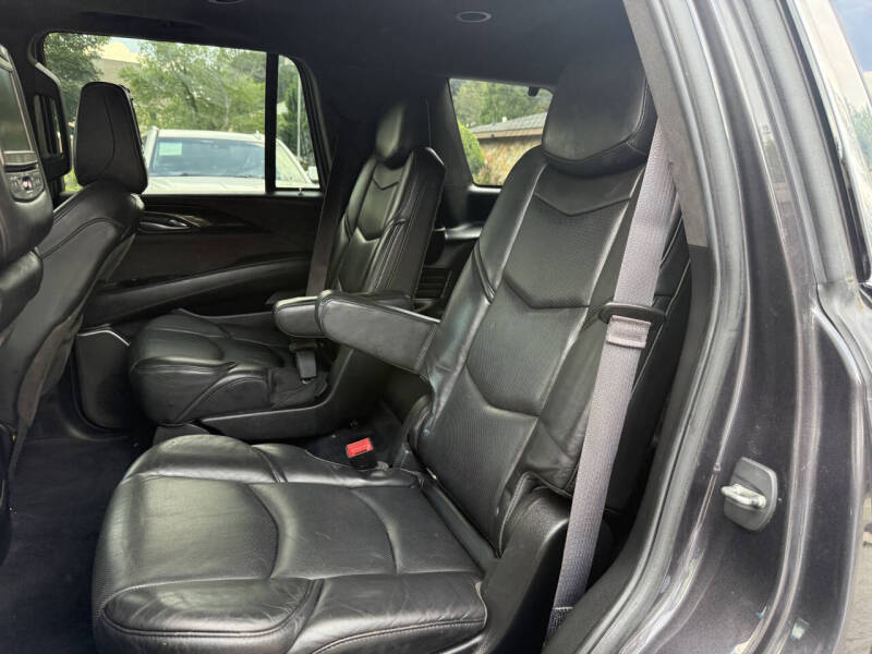 2016 Cadillac Escalade Platinum