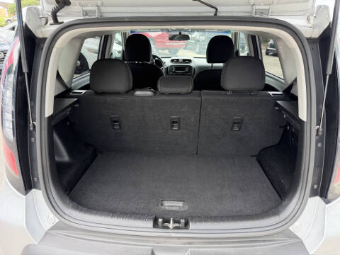 2015 Kia Soul +