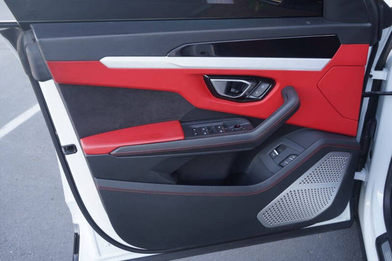 2020 Lamborghini Urus