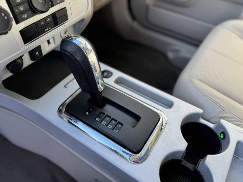 2010 Mercury Mariner V6