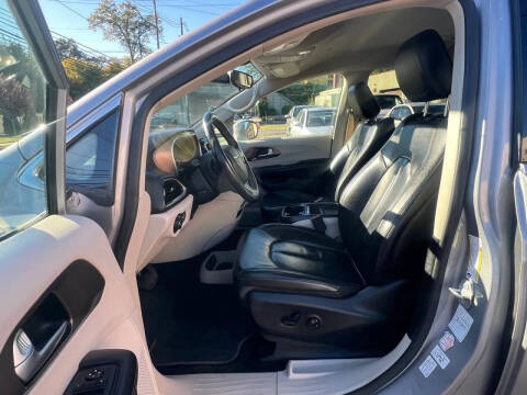 2018 Chrysler Pacifica Touring L
