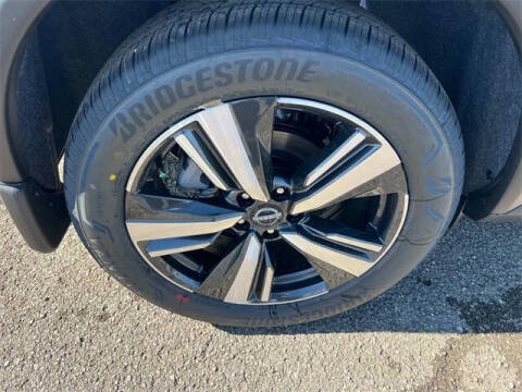 2025 Nissan Rogue SL