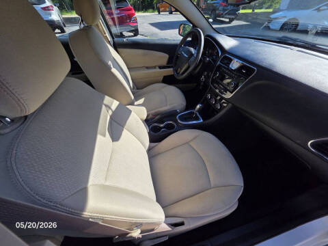 2014 Chrysler 200 LX