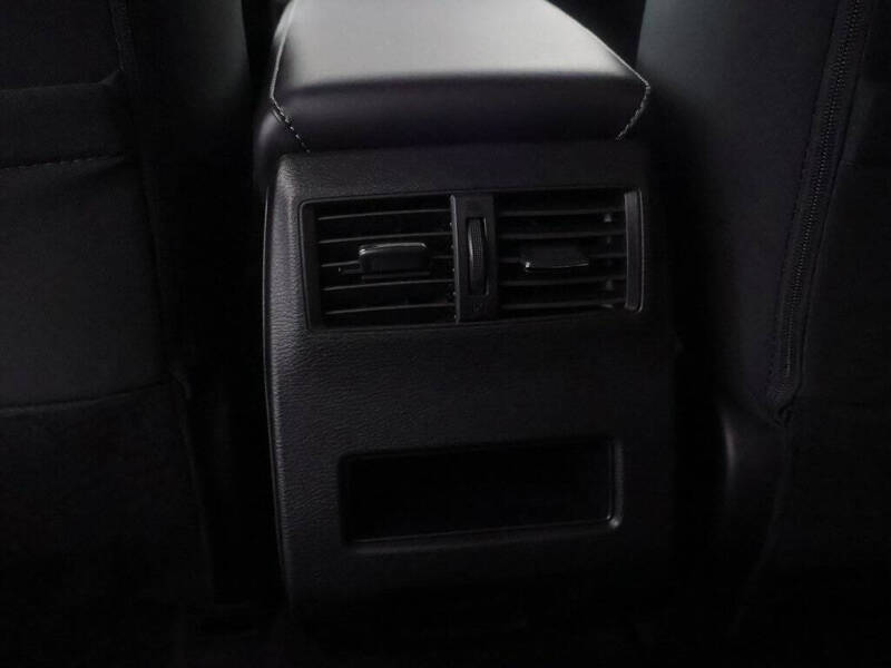 2025 Mitsubishi Outlander ES