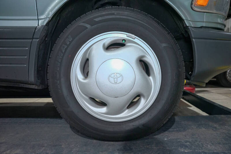 1992 Toyota Previa LE