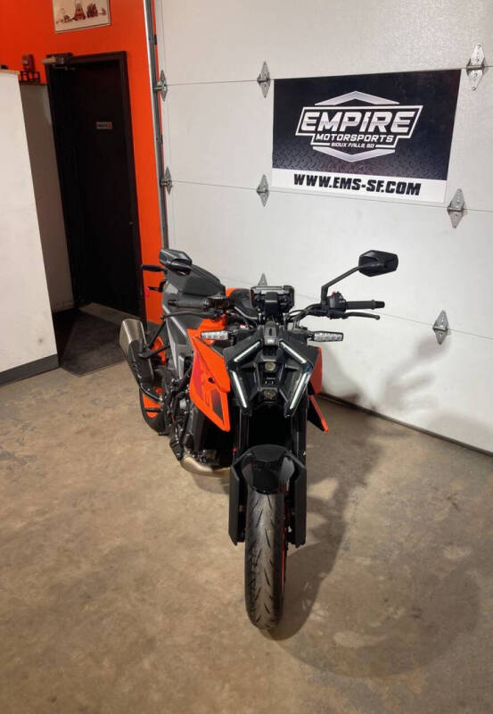 2024 KTM 990 Duke