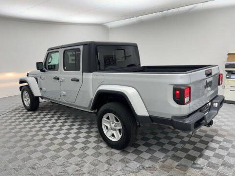 2023 Jeep Gladiator Sport