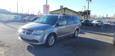 2016 Dodge Grand Caravan for sale at Autosales Kingdom in Lancaster CA